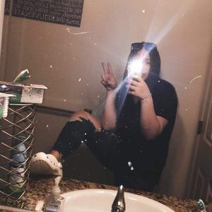 Meet your Posher, Courtney